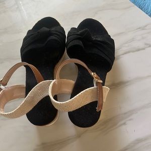Wedge sandals w/ strap
